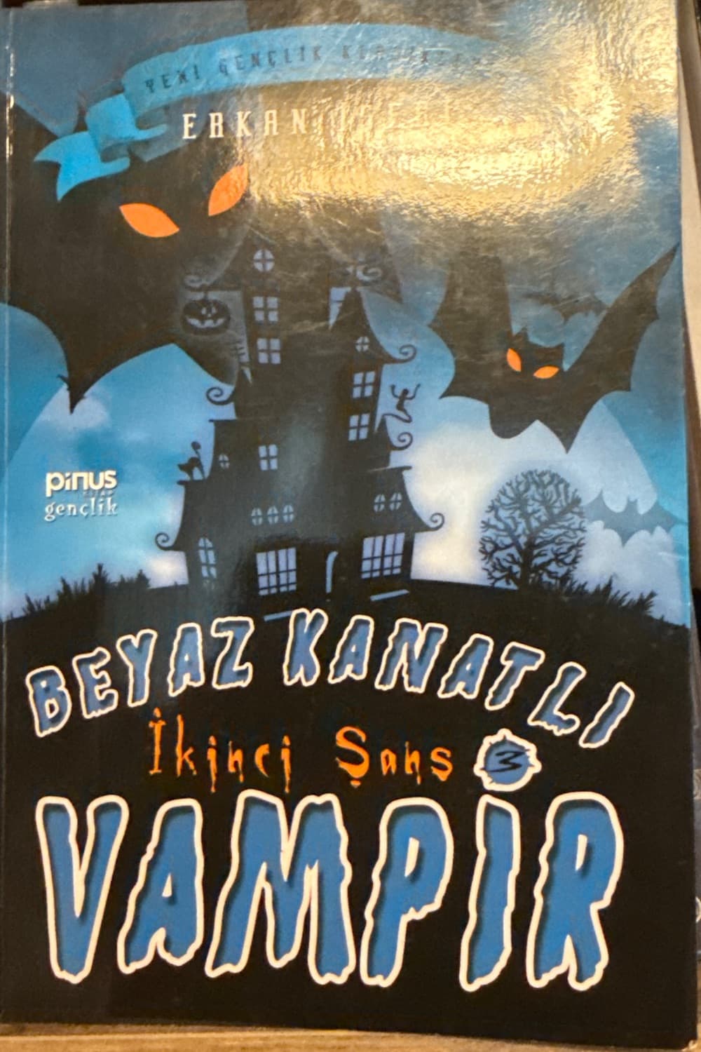 Beyaz kanatlı vampir ikinci şahıs (3. Kitap) kapak görseli